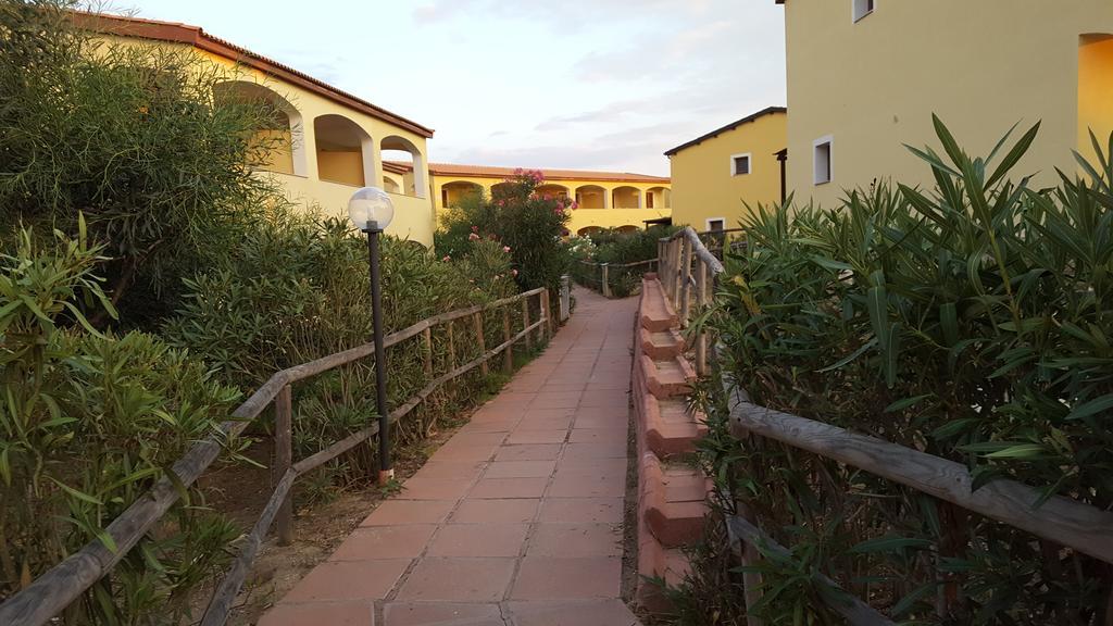 Gemma Delle Mimose Apartman Badesi Kültér fotó