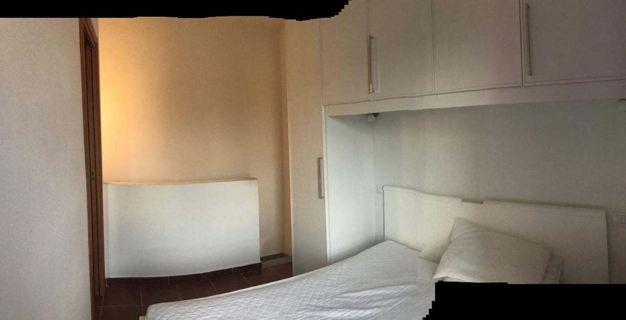 Gemma Delle Mimose Apartman Badesi Kültér fotó